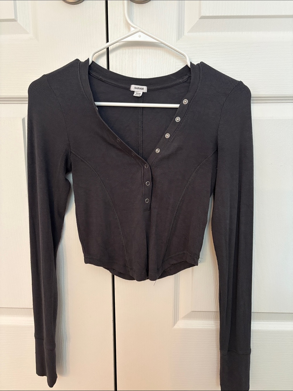 Garage Dark Grey Ribbed Long-Sleeve Snap Crop Top